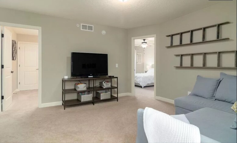 Building Photo - 3275 Red Oak Trl