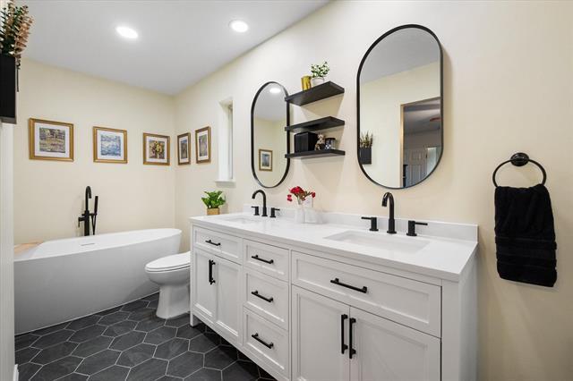 Building Photo - 1415 Moss Rose Cir