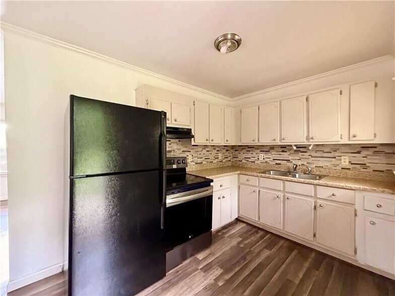 Building Photo - 3151 Bluebird Ln