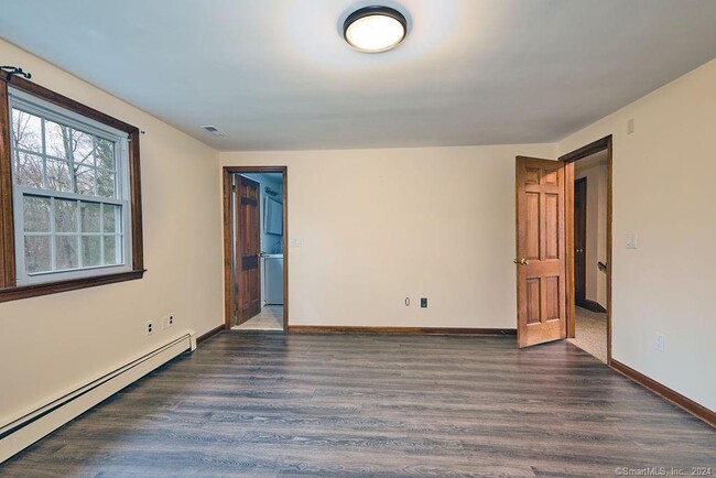 Building Photo - 4 Fermily Ln