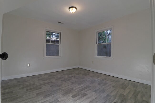 Building Photo - 6838 Barton Rd