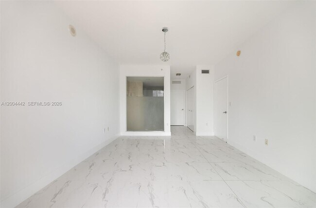 Building Photo - 90 SW 3rd St