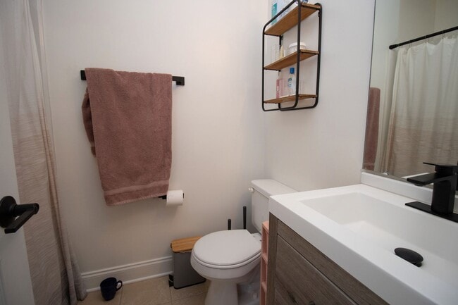 Building Photo - 2 bedroom/2.5 bathroom townhouse in Arsenal Hill