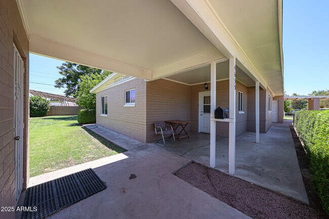 Building Photo - 4635 N 11th Pl