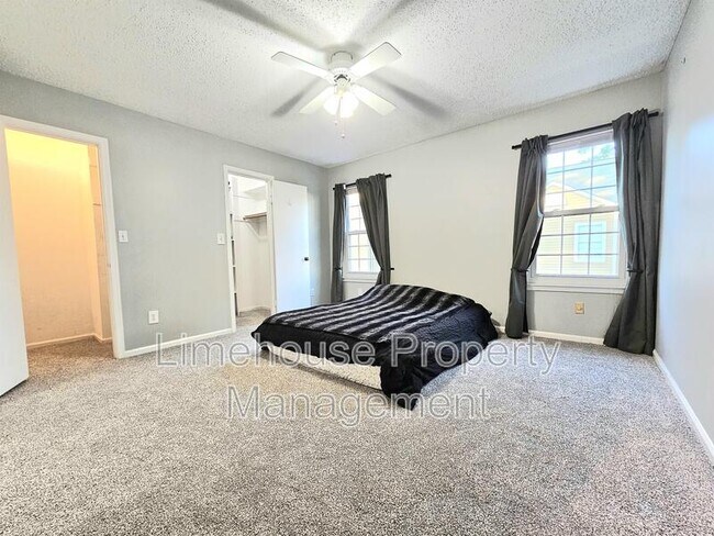 Building Photo - 435 Chatterton Dr