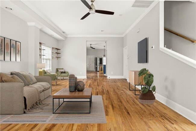 Building Photo - 66 Weyman Ave SW