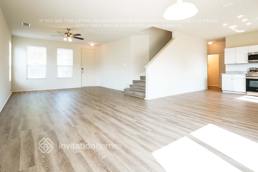 Building Photo - 2300 Bray Village Dr