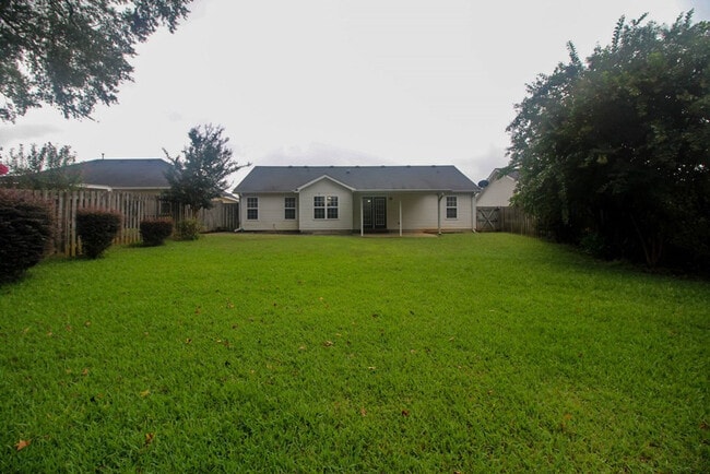 Building Photo - 525 Cashel Rd