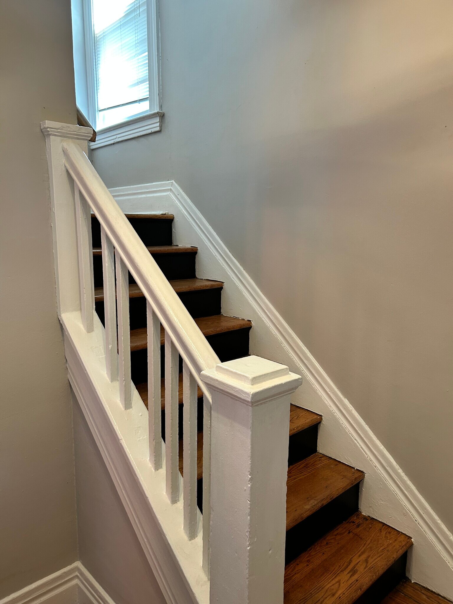 Building Photo - 16 Goebel Place