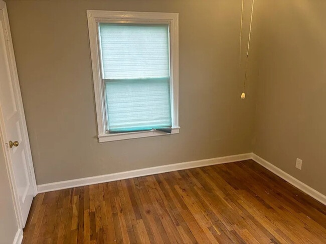 Building Photo - Westside Home For Rent 2 bed 1 bath