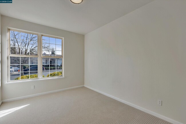 Building Photo - 4719 Golden Bear Dr