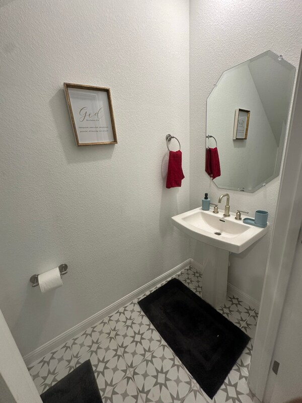 Building Photo - 2916 Tavern Dr