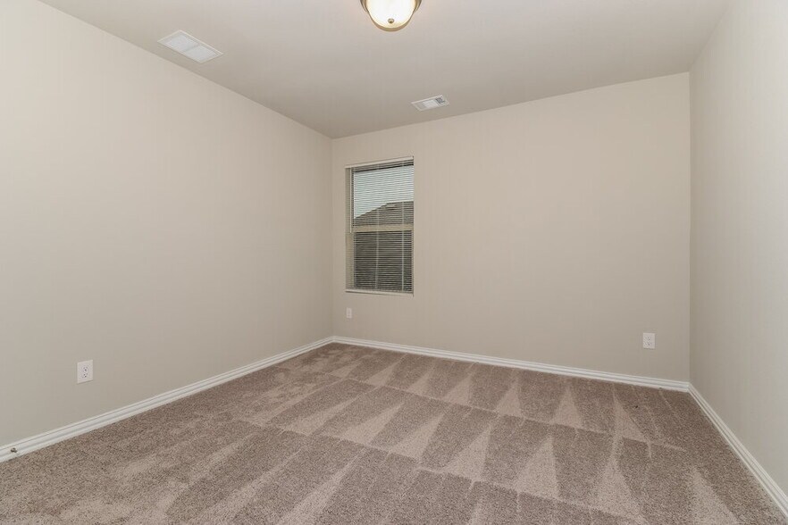 Building Photo - 1212 Green Timber Dr