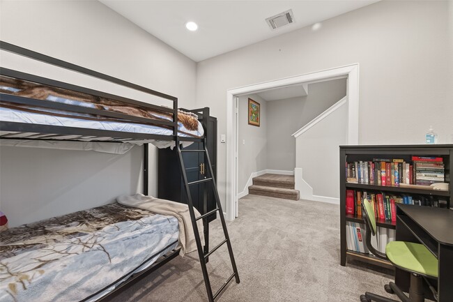 Building Photo - 1914 Shearn St