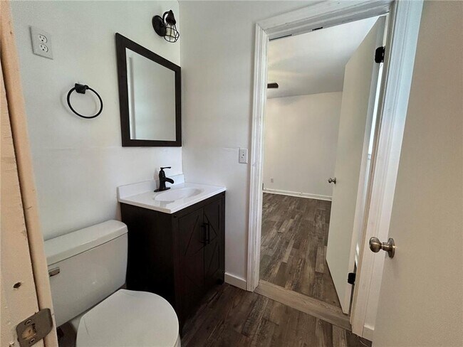 Building Photo - 5178 Fairview Highland Dr