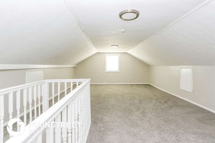 Building Photo - 3706 Elm St