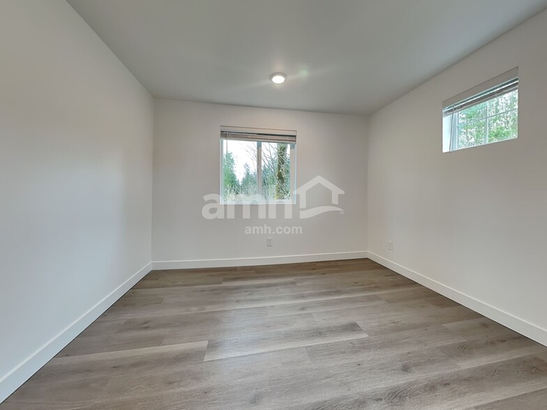 Building Photo - 8030 Sabelle St SW