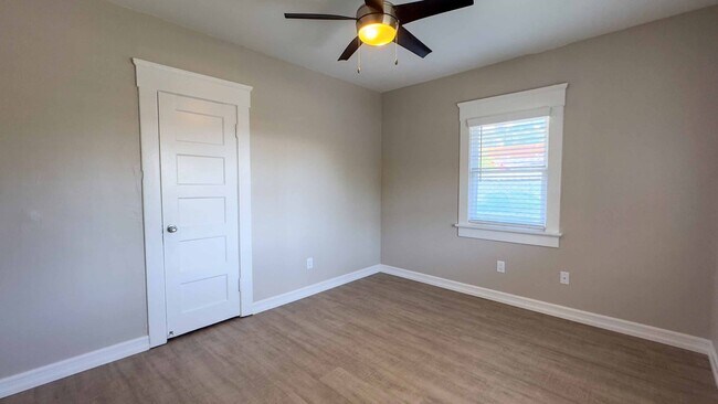 Building Photo - DL Georgia