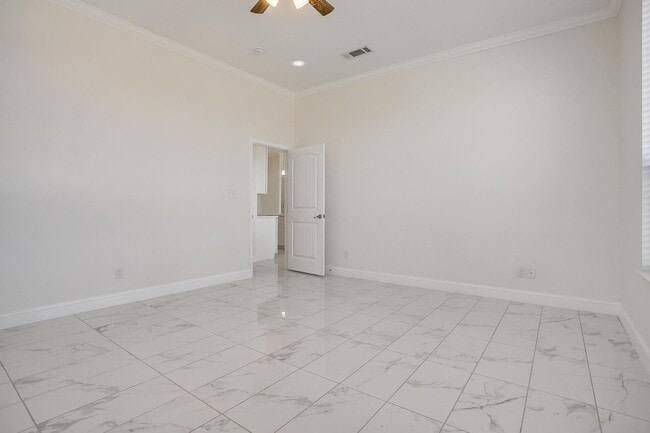 Building Photo - Amazing 5 Bed, 3 Bath New Build- Beautiful...