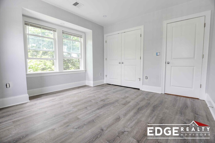 Building Photo - 121 Franklin St