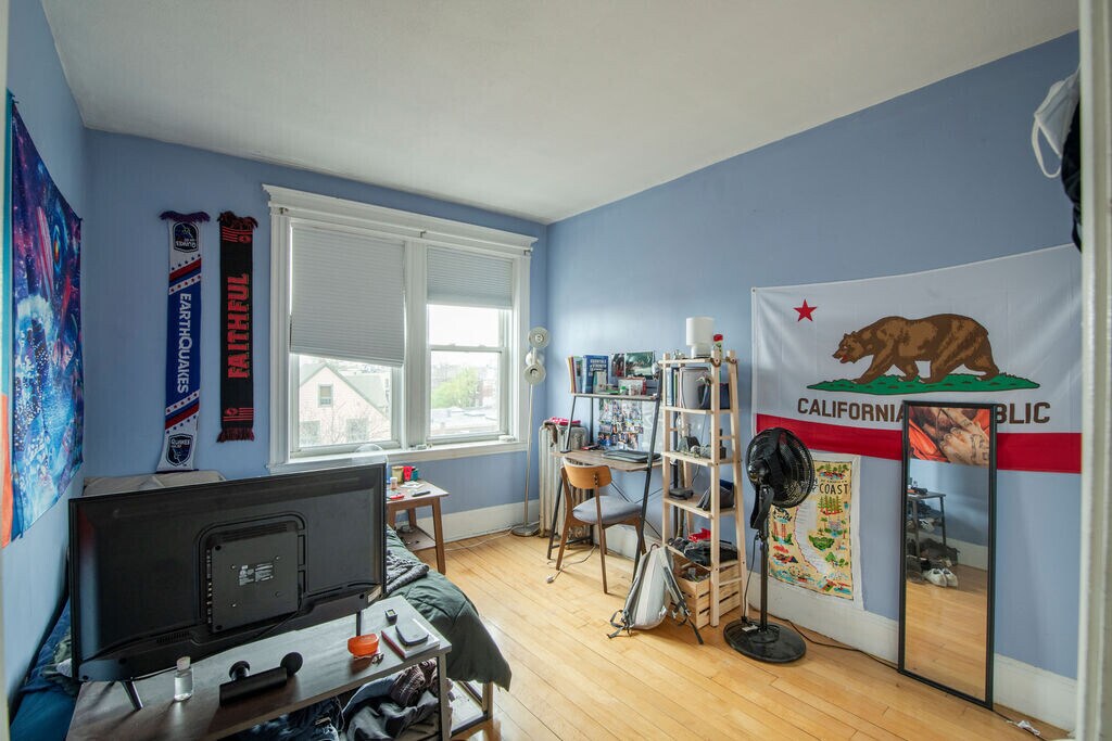 Building Photo - 178 Brighton Ave