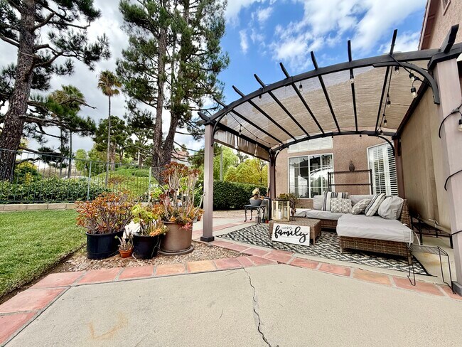 Building Photo - 2356 Cll Petula