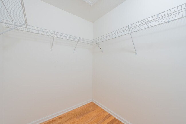 Building Photo - Jax Beach Condo Close to Everything