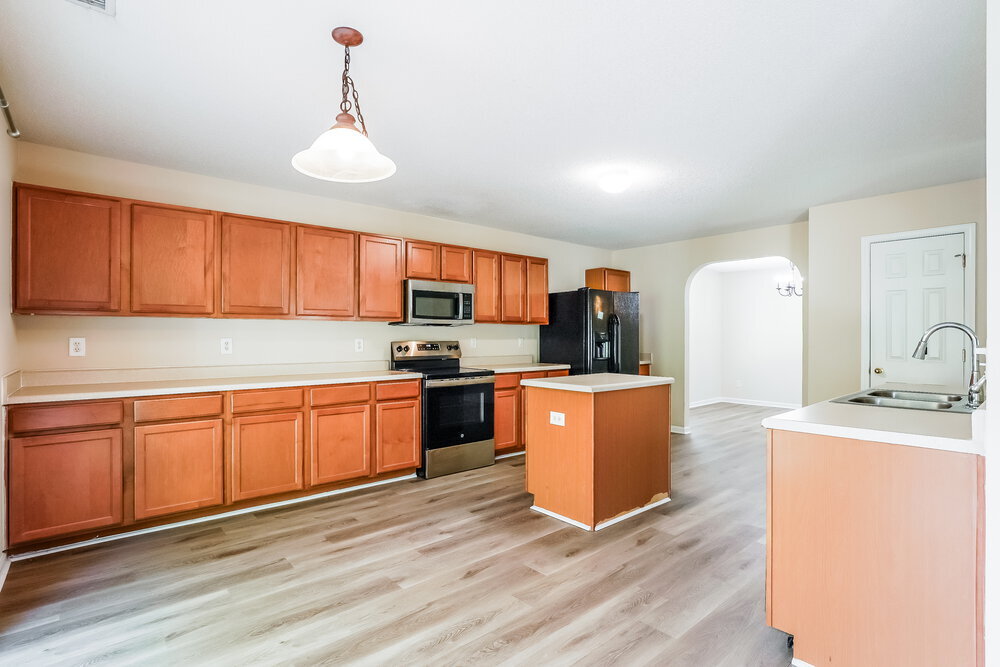 Building Photo - 51 Valleyfield Dr