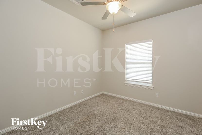 Building Photo - 11409 NW 100th Ct