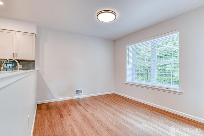 Building Photo - 230 Haworth Pl