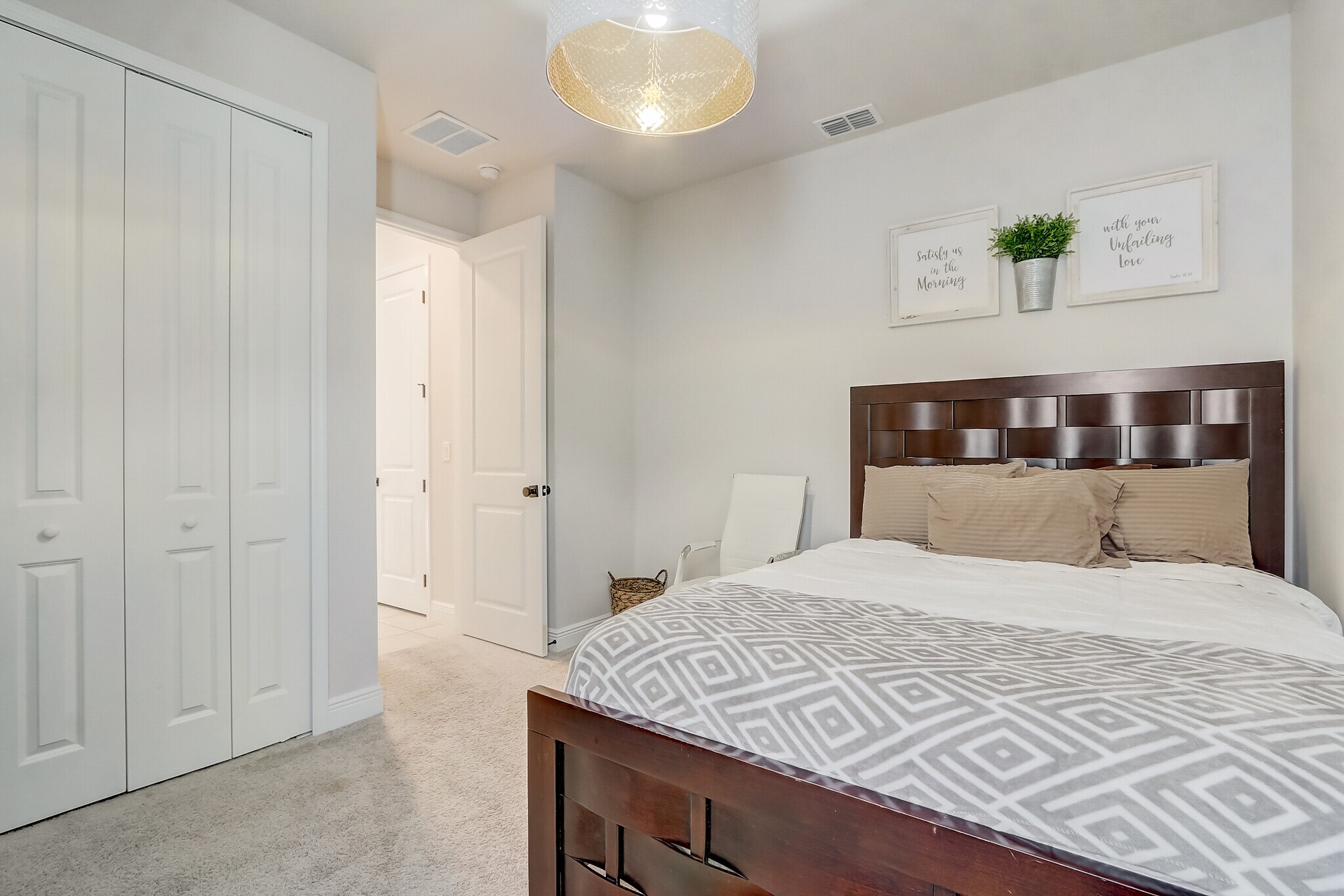 Building Photo - 362 Sofia Ln