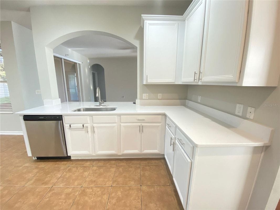Building Photo - 944 Lost Grove Cir
