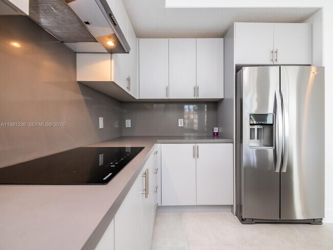 Building Photo - 20729 NE 32nd Ave