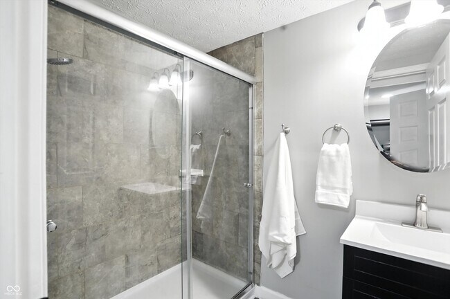 Building Photo - 6495 Titania Dr