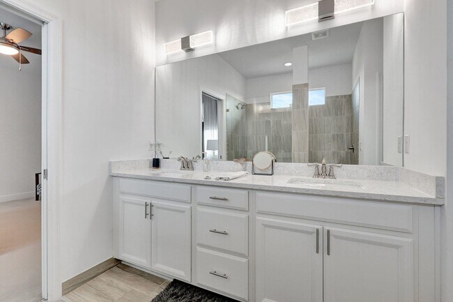 Building Photo - 19742 Split Rail Run