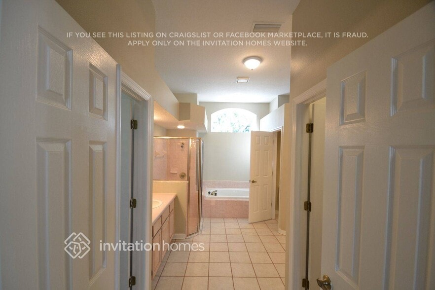 Building Photo - 10316 Rainbridge Dr