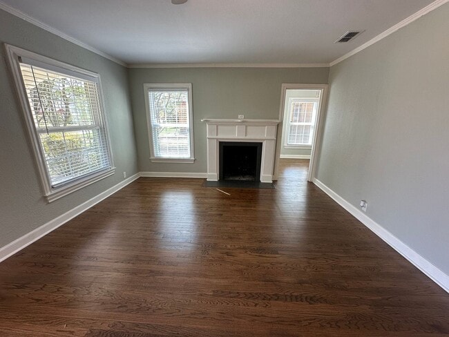 Building Photo - 514 E Charnwood St