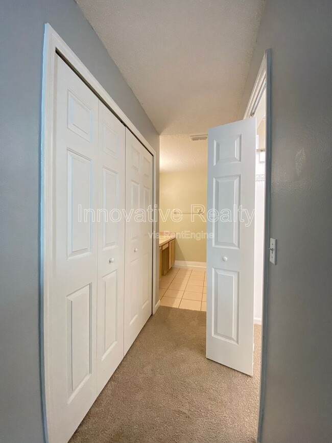 Building Photo - 564 Pinehurst Cove