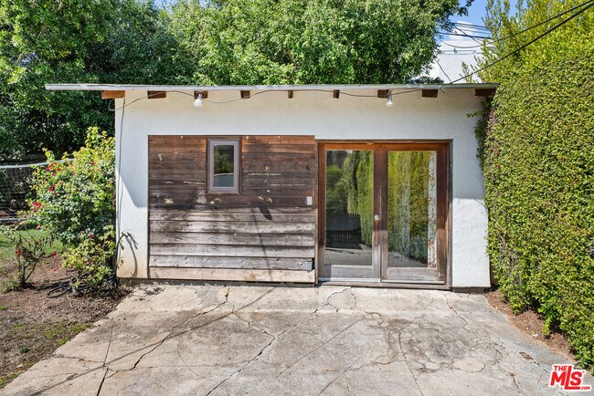 Building Photo - 2569 Patricia Ave