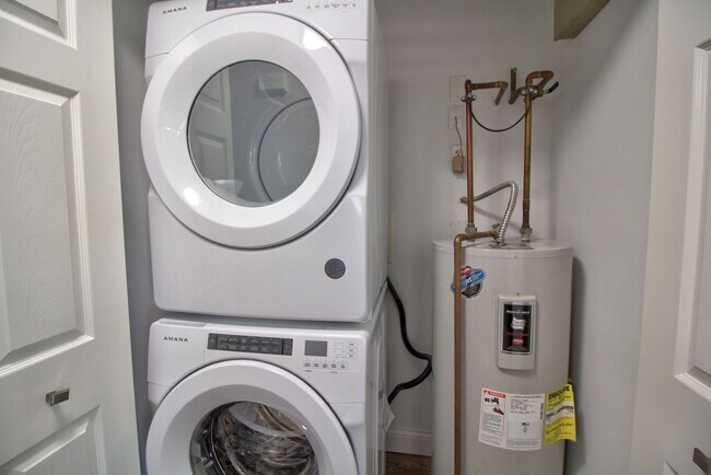 Building Photo - 226 Bertram Dr