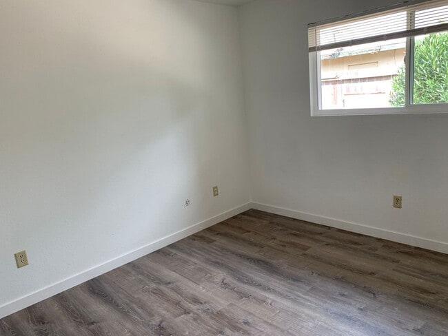 Building Photo - 2915 PARK