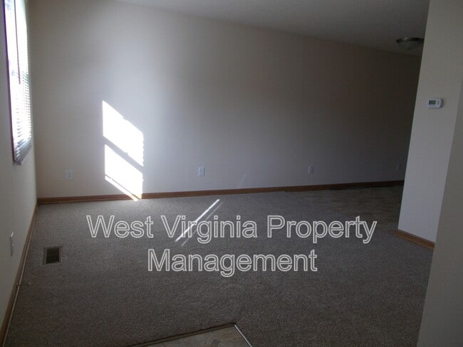 Building Photo - 143 Cardinal Wy