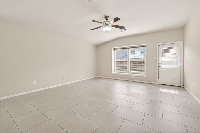 Building Photo - 19339 Vermillion Ct