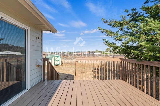Building Photo - 4-Bedroom 2 Full Bath Home In The Valley -...