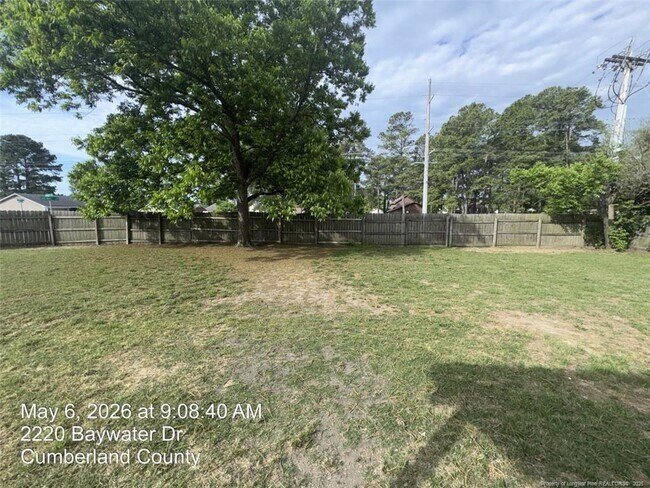 Building Photo - 2220 Baywater Dr