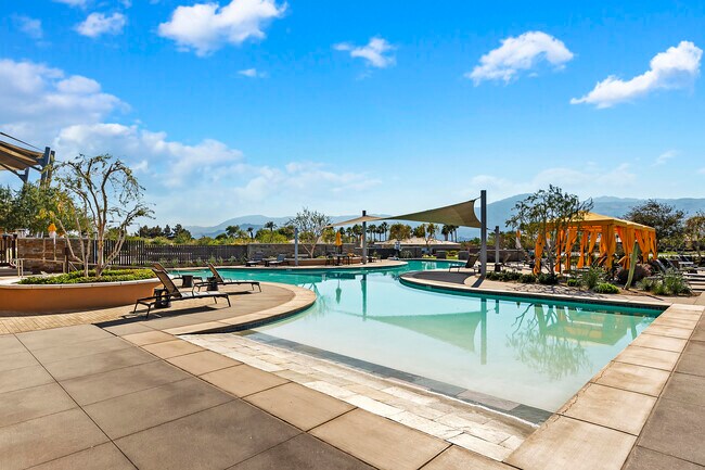 Building Photo - 51600 Sidewinder Dr