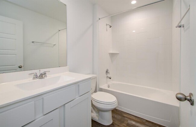 Building Photo - 8707 Shumard Oak Dr