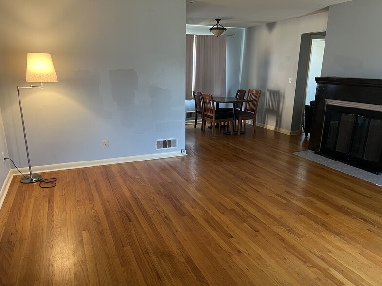 Living Room to Dining Room View - 6920 N Macrum Ave