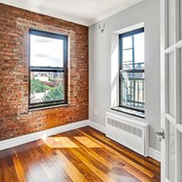 Building Photo - Lexington Avenue