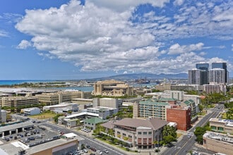 Building Photo - Convenience in the Heart of Honolulu!!